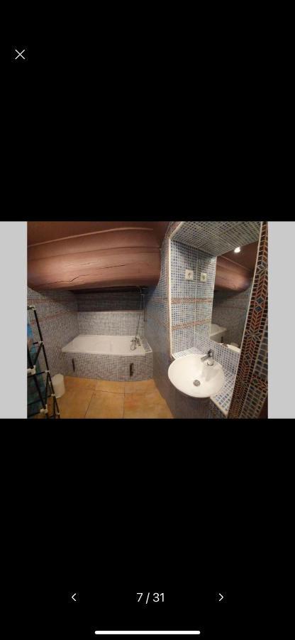 Mas Bien Etre Apartment Fourques  Bagian luar foto