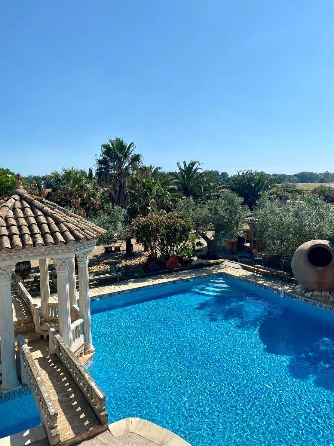 Mas Bien Etre Apartment Fourques  Bagian luar foto