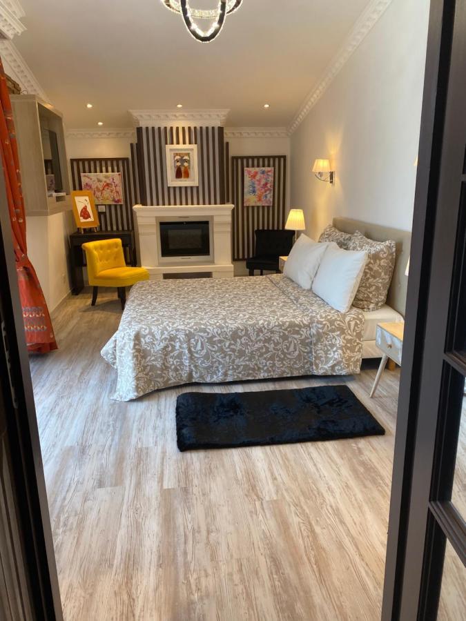 Mas Bien Etre Apartment Fourques  Bagian luar foto