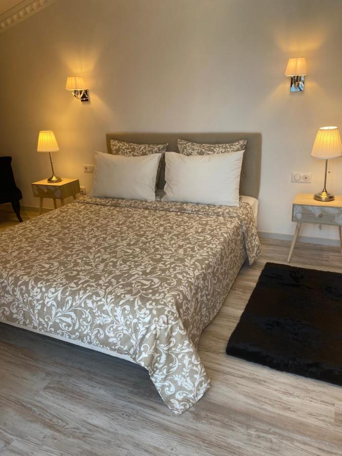 Mas Bien Etre Apartment Fourques  Bagian luar foto