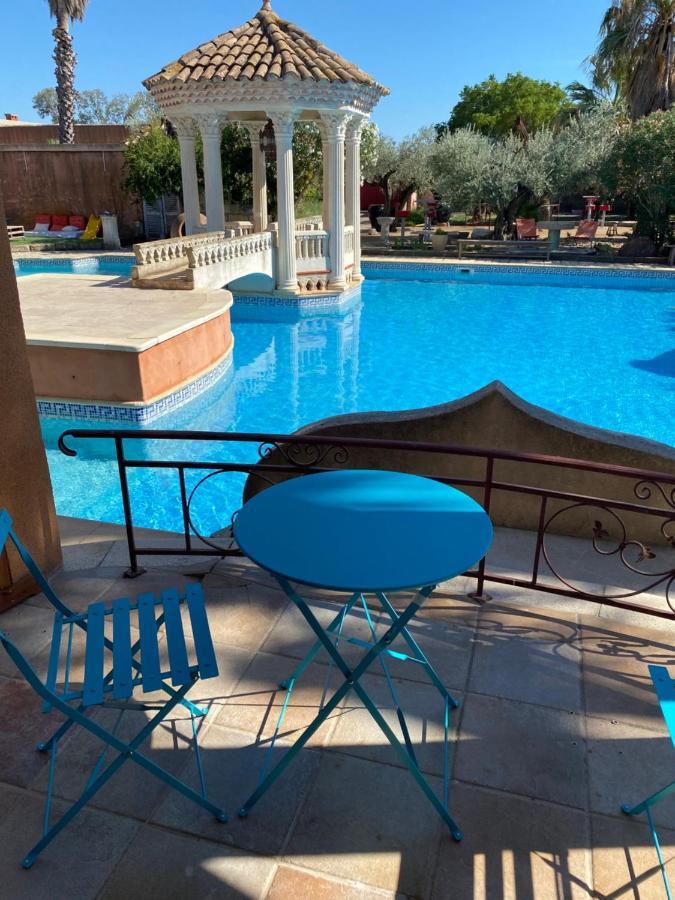 Mas Bien Etre Apartment Fourques  Bagian luar foto