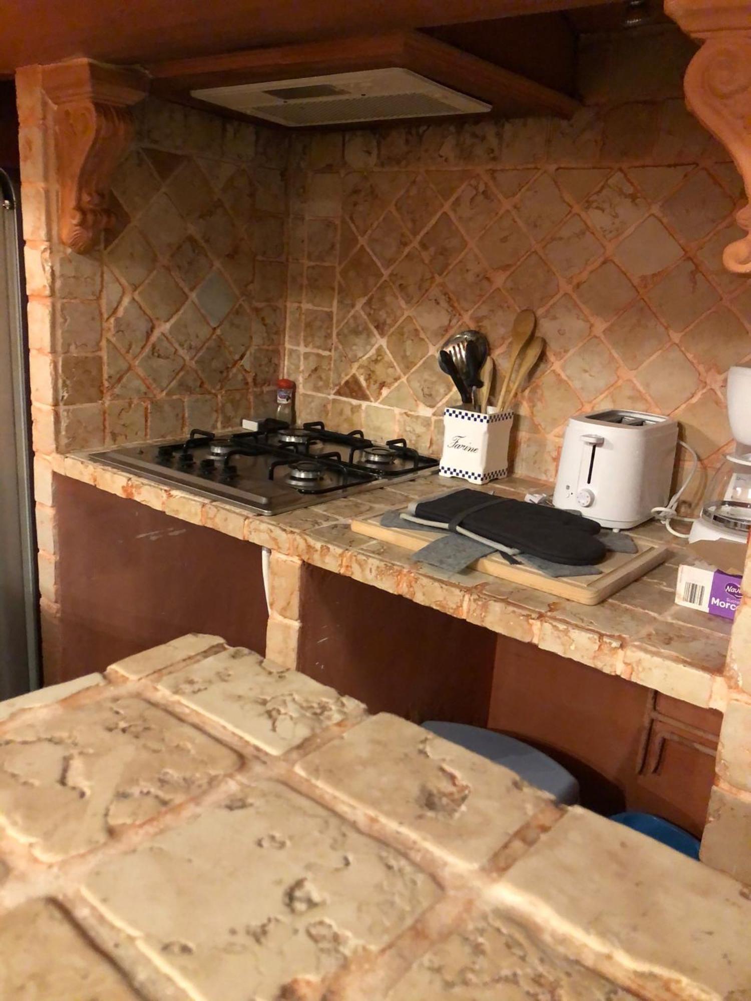 Mas Bien Etre Apartment Fourques  Bagian luar foto